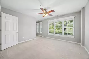 255 E Liberty Dr, Wheaton, IL 60187 - Photo 10