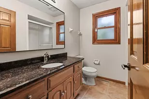1 Golfview Ln, Frankfort, IL 60423 - Photo 14