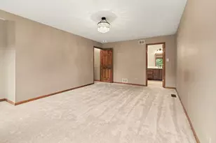 1 Golfview Ln, Frankfort, IL 60423 - Photo 20