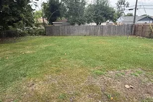 2209 Madonna Ave, Joliet, IL 60436 - Photo 6