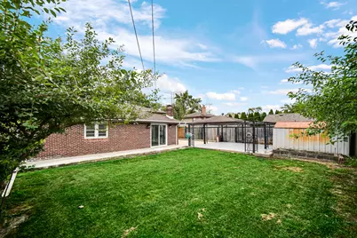 7506 W 83rd Place, Bridgeview, IL 60455 - Photo 4