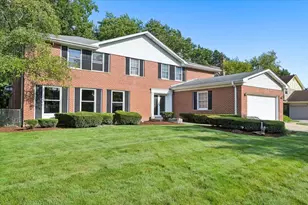 937 Sutton Dr, Northbrook, IL 60062 - Photo 1