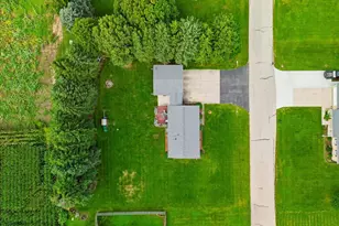 5564 S Greenland Dr, Rochelle, IL 61068 - Photo 28