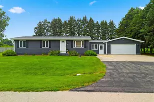 5564 S Greenland Dr, Rochelle, IL 61068 - Photo 1