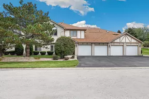 6559 Pine Lake Dr, Tinley Park, IL 60477 - Photo 1