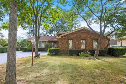 8540 Candlelight Drive E, Willow Springs, IL 60480 - Photo 2