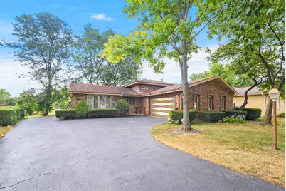 8540 Candlelight Drive E, Willow Springs, IL 60480 - Photo 4