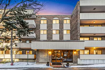 9240 Gross Point Road #410, Skokie, IL 60077 - Photo 2