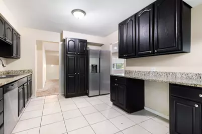 504 Nassau Avenue, Bolingbrook, IL 60440 - Photo 2