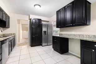504 Nassau Ave, Bolingbrook, IL 60440 - Photo 2
