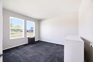 168 W Meadow Dr, Cortland, IL 60112 - Photo 16