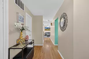755 W Happfield Dr, Arlington Heights, IL 60004 - Photo 4