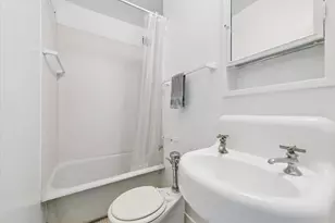 5555 N Sheridan Rd, Chicago, IL 60640 - Photo 12