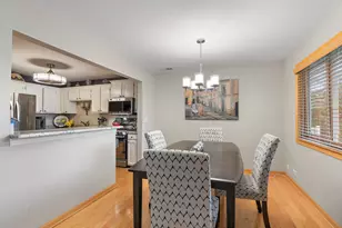 610 Berkley Ct, Schaumburg, IL 60194 - Photo 10