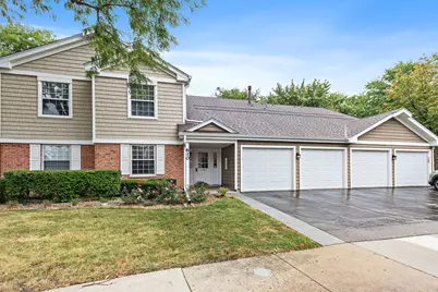 610 Berkley Court #Z2, Schaumburg, IL 60194 - Photo 1