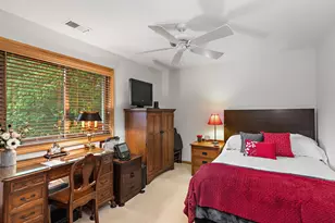 610 Berkley Ct, Schaumburg, IL 60194 - Photo 20