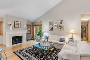 610 Berkley Ct, Schaumburg, IL 60194 - Photo 6