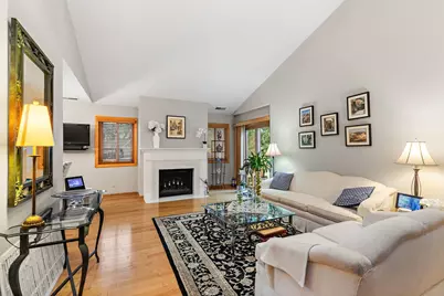 610 Berkley Court #Z2, Schaumburg, IL 60194 - Photo 4