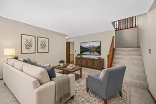 34015 White Oak Ln, Gurnee, IL 60031 - Photo 6