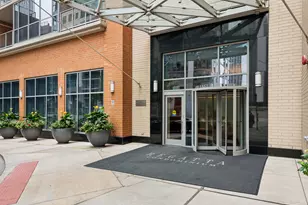 420 E Waterside Dr, Chicago, IL 60601 - Photo 2