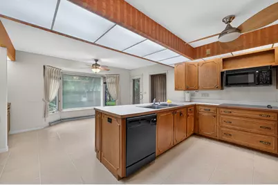 100 Forsythe Lane, Dekalb, IL 60115 - Photo 28