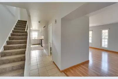 1008 Southbridge Lane, Schaumburg, IL 60194 - Photo 4