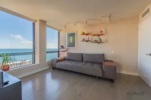 260 E Chestnut St, Chicago, IL 60611 - Photo 6