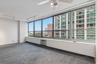 3550 N Lake Shore Drive #820, Chicago, IL 60657 - Photo 12