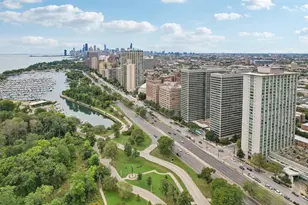 3550 N Lake Shore Dr, Chicago, IL 60657 - Photo 42