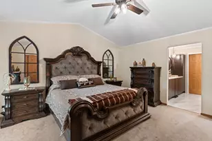 271 Fairhaven Dr, Saint Charles, IL 60175 - Photo 22