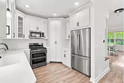 995 Christine Lane, Antioch, IL 60002 - Photo 6