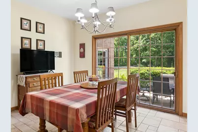 130 N Buckingham Drive, Sugar Grove, IL 60554 - Photo 10
