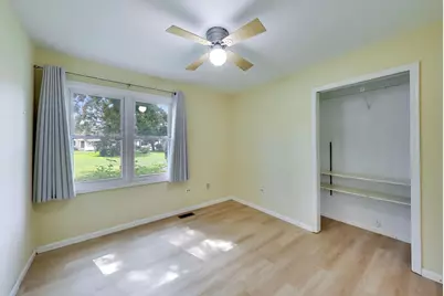 2172 N Queensburg Lane, Palatine, IL 60074 - Photo 16