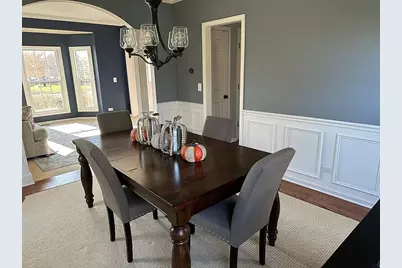 39W832 Carl Sandburg Road, Saint Charles, IL 60175 - Photo 8