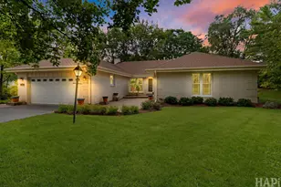 994 Commonwealth Ct, Barrington, IL 60010 - Photo 1