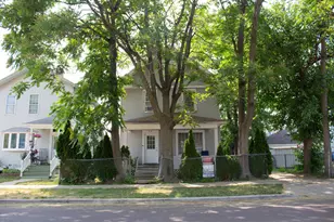 218 Beach St, Aurora, IL 60505 - Photo 1