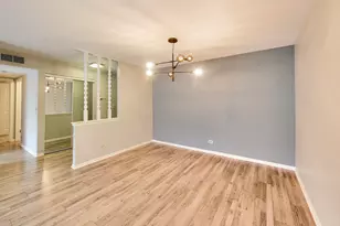 9530 Lamon Ave, Skokie, IL 60077 - Photo 4