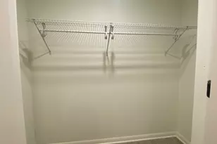 2925 N Sacramento Ave, Chicago, IL 60618 - Photo 10