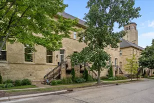 271 Whistler Rd, Highland Park, IL 60035 - Photo 1