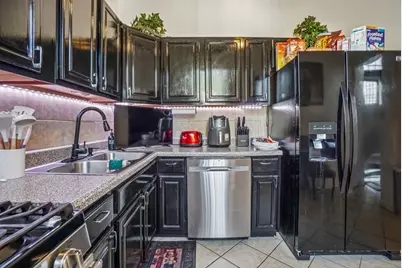 514 W 66th Street, Chicago, IL 60621 - Photo 14