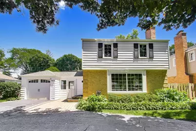 623 S Arlington Heights Road, Arlington Heights, IL 60005 - Photo 2