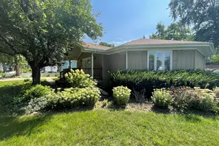 464 S Madison St, Oswego, IL 60543 - Photo 54