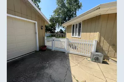 464 S Madison Street, Oswego, IL 60543 - Photo 48