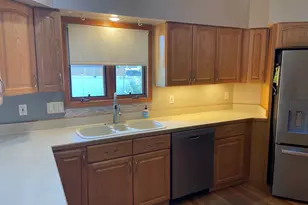 464 S Madison St, Oswego, IL 60543 - Photo 4