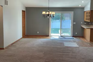 464 S Madison St, Oswego, IL 60543 - Photo 16