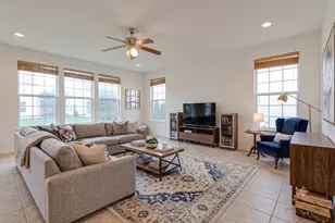 2030 Padua Dr, Elgin, IL 60123 - Photo 8