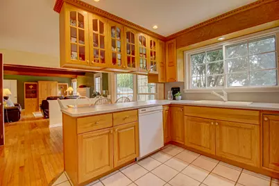 853 Dorset Drive, Wheaton, IL 60189 - Photo 2