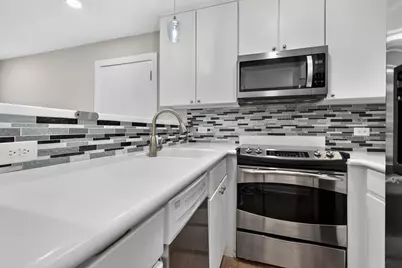 5518 E Lake Drive #90-C, Lisle, IL 60532 - Photo 10