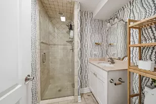 2046 N Racine Ave, Chicago, IL 60614 - Photo 14