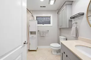2046 N Racine Ave, Chicago, IL 60614 - Photo 12